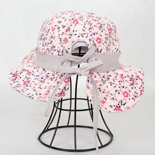 کلاه بچگانه پشت پرچ دار طرح گل ریز kids10-2