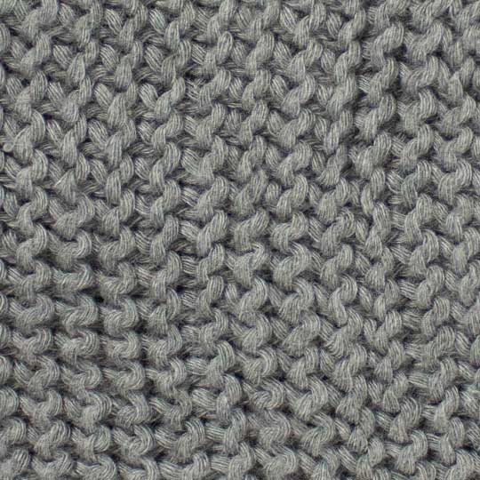 کلاه تک پوم‌دار رو گوشی toosi3