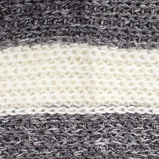 شال ریش‌دار طرح خط shal-sefid2