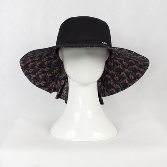 کلاه پشت پیلی‌دار برگ ریز کرم و آبی posht-pili9