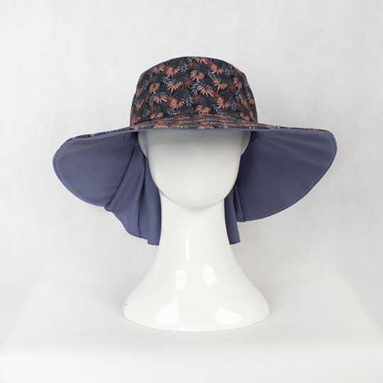 کلاه پشت پیلی‌دار برگ ریز کرم و آبی posht-pili4