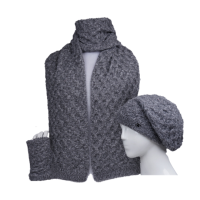 سه تکه آران طرح لونه زنبور کلاه فرانسوی و شال ساده و دستپوش طرح لونه زنبور مولینه طوسی