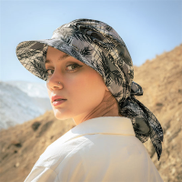 کلاه پشت کش دار طرح برگ مربع 14