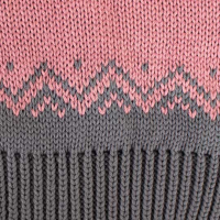 دو تکه ژاکارد طرح مثلث حاشیه کلاه و شال مثلث حاشیه صورتی